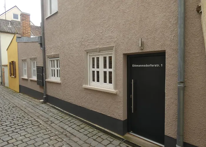 Stadtmauergasse * シュヴァンドルフ・イン・バイエルン